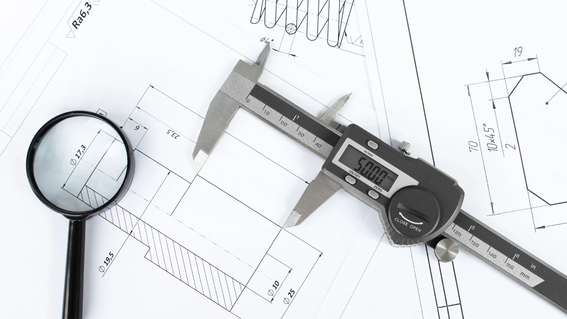 Gia công cơ khí theo bản vẽ kỹ thuật – Những lưu ý quan trọng